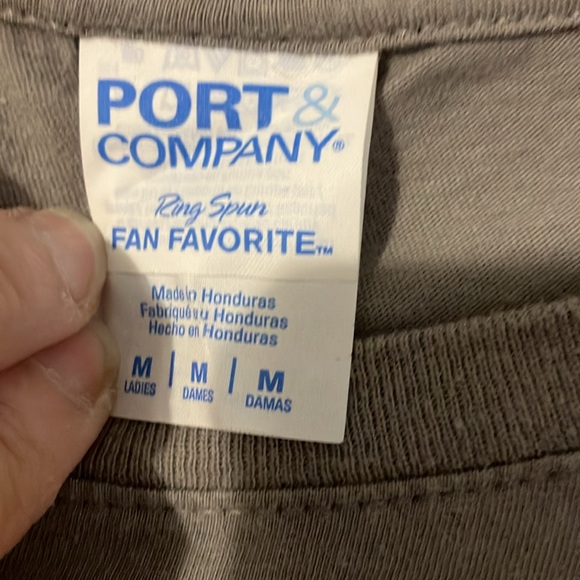 "I'm just here for the popcorn" women's t-shirt size medium, gray - Picture 3 of 3